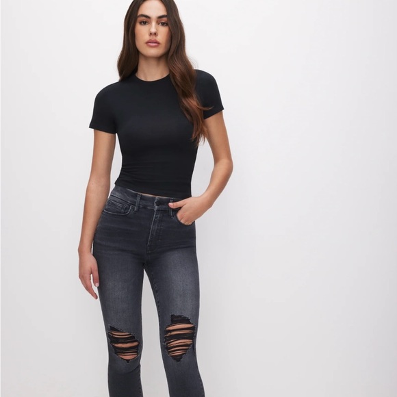 SUPER STRETCH BABY TEE IN BLACK - Picture 3 of 5